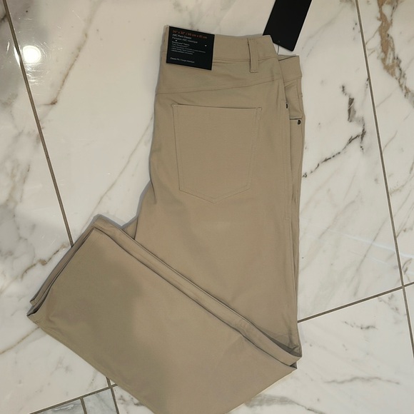 NWT lululemon ABC Pant Size 34/32